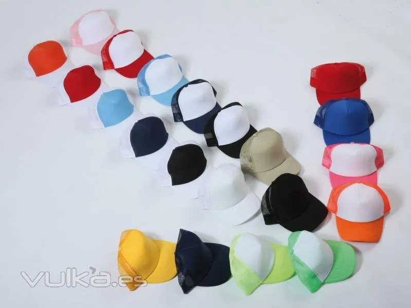 Foto: Gorras trucker amplia gama de colores. Ideales para pintar. Foto: Gorras trucker amplia gama de colores. Ideales para pintar.