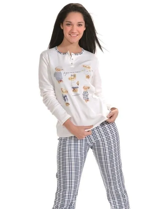Mujer en pijama - Imagui