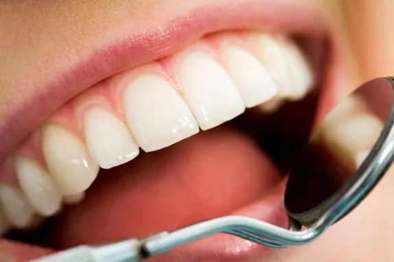 FOTO | El terrorífico método de un dentista para atender a los ...