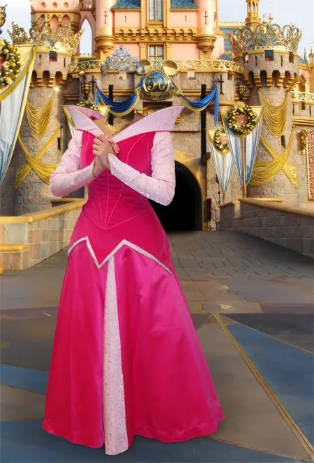 Fotomontaje Vestido de Princesa delante del Castillo Disney ...