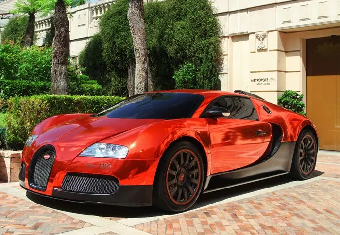 Vídeo: Bugatti Veyron recebe pintura vermelho cromo | CAR.BLOG.BR ...