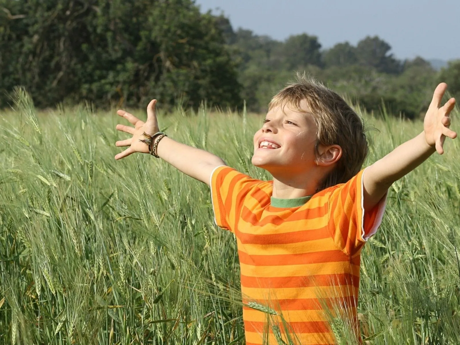Fotos de niños alegre en el campo ~ Mejores Fotos del Mundo ...