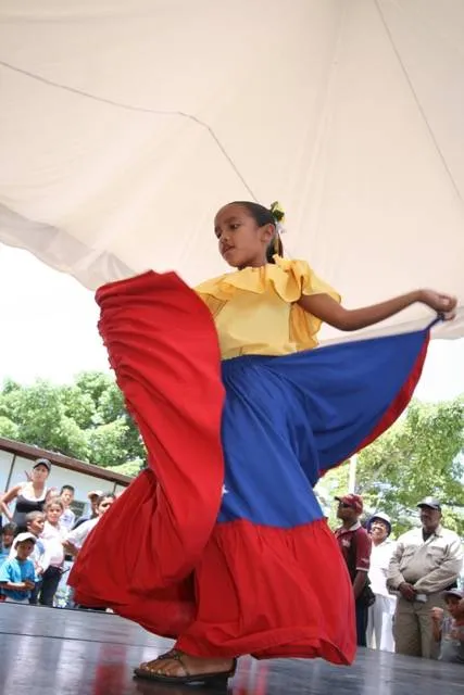 Trajes típicos de Venezuela de niña - Imagui