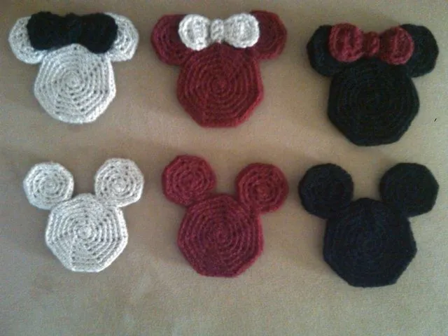 Free crochet pattern for vintage Mickey and Minnie coasters ...