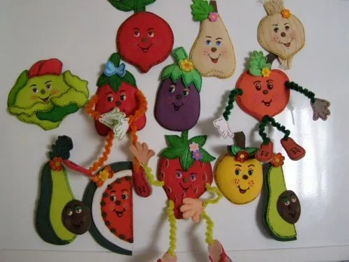 algunas frutas y verduras para pegar con iman hechas en fomi