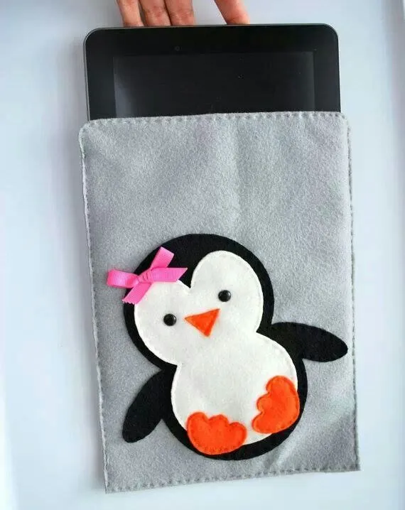 Funda en fieltro con pingüino | Todo fieltro | Pinterest