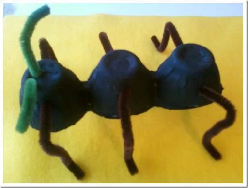 Gallinas hechas de fomi para niños - Imagui
