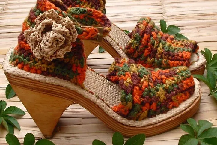 Ganchillo y dos Agujas: sandalias en crochet