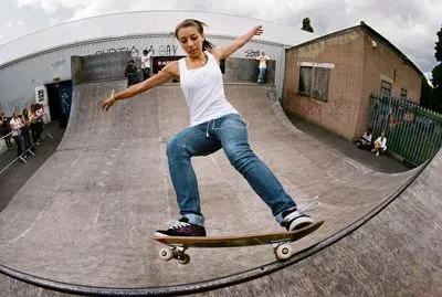 Girl Skate Jam UK | Features | Caught in the Crossfire ... Girl Skate Jam UK | Features | Caught in the Crossfire ...