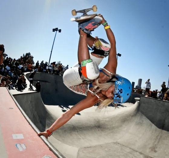 Girls skateboarding, it's a good thing. | lyttlestreet