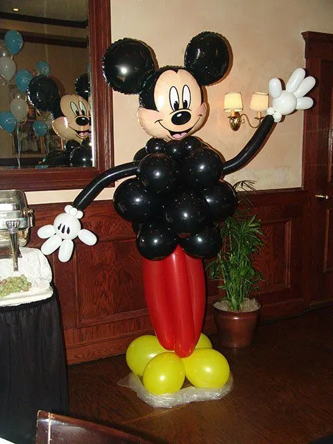 www.balloonaticscolorado.com Balloons in Denver
