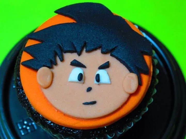 goku choco cupcake | my very own fondant (themed) cupcakes and ...