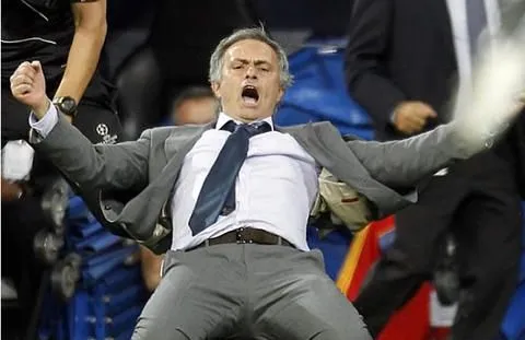 Del gol de Cristiano Ronaldo al festejo de Mourinho, en un minuto ... Del gol de Cristiano Ronaldo al festejo de Mourinho, en un minuto ...