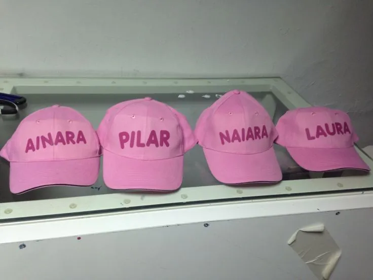Gorras rosas personalizadas con nombre o frase en color fucsia ...