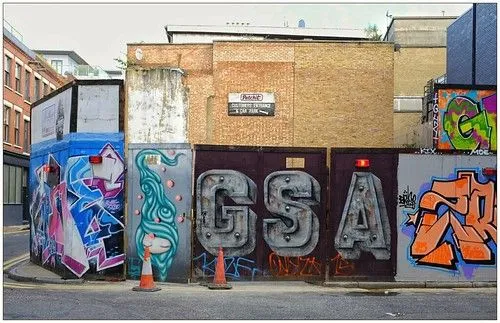 Graffiti (Vanesa Longchamp, GSA), East London, England. - a photo ...