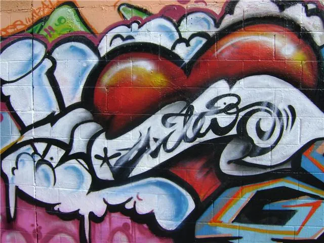 Corazones estilo graffiti - Imagui