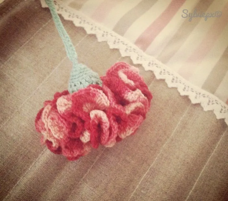 Guarda dedal clavel ganchillo. Crochet thimble keeper. #crochet ...