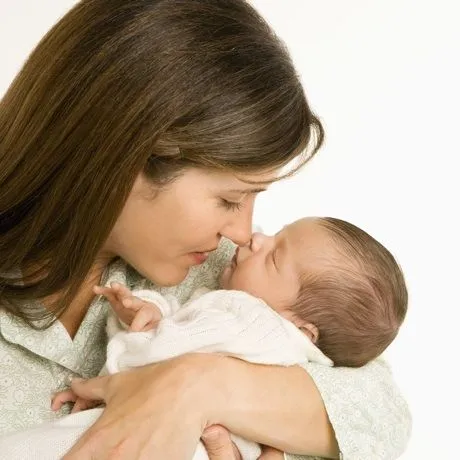 Guía Bebés: Cómo Cargar A Mi Bebé