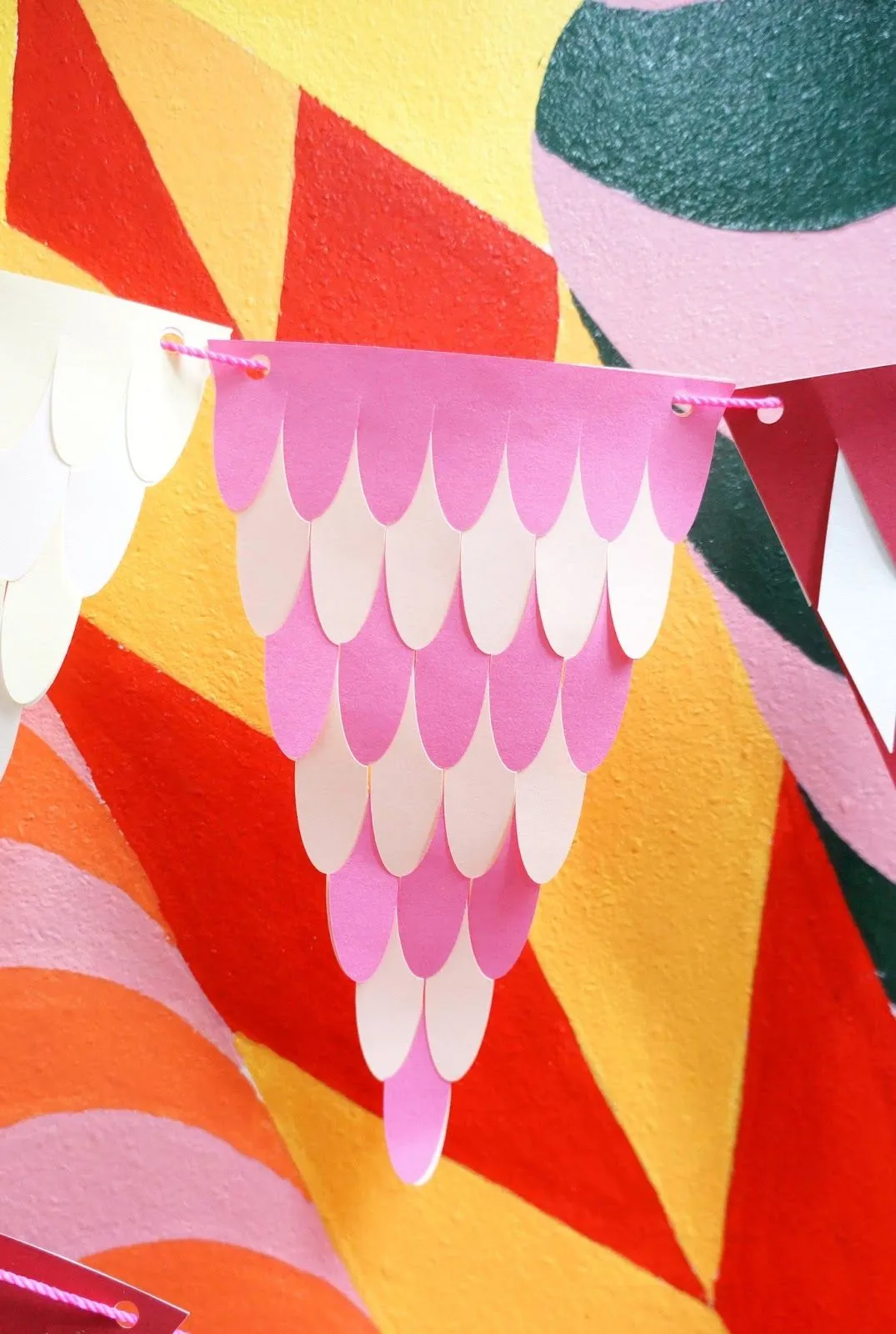 Como hacer guirnaldas de papel crepe - Imagui Como hacer guirnaldas de papel crepe - Imagui