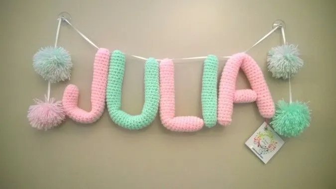 Guirnaldas personalizadas, hechas tejidas a crochet con diferentes ...