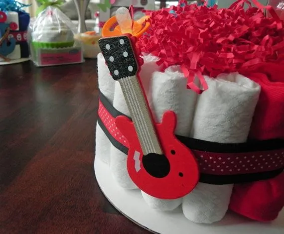 Guitarra Rock Roll & pañal Cake un nivel Baby Shower por BabyBinkz