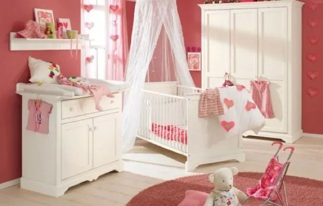 Una habitación para el bebé en poco espacio