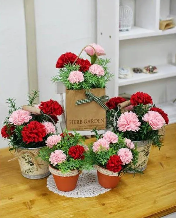 Haz arreglos florales con claveles de tela ~ Solountip.com