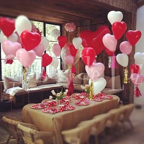 Heart balloons / Globos de corazón rojos y blancos / Ideas ...
