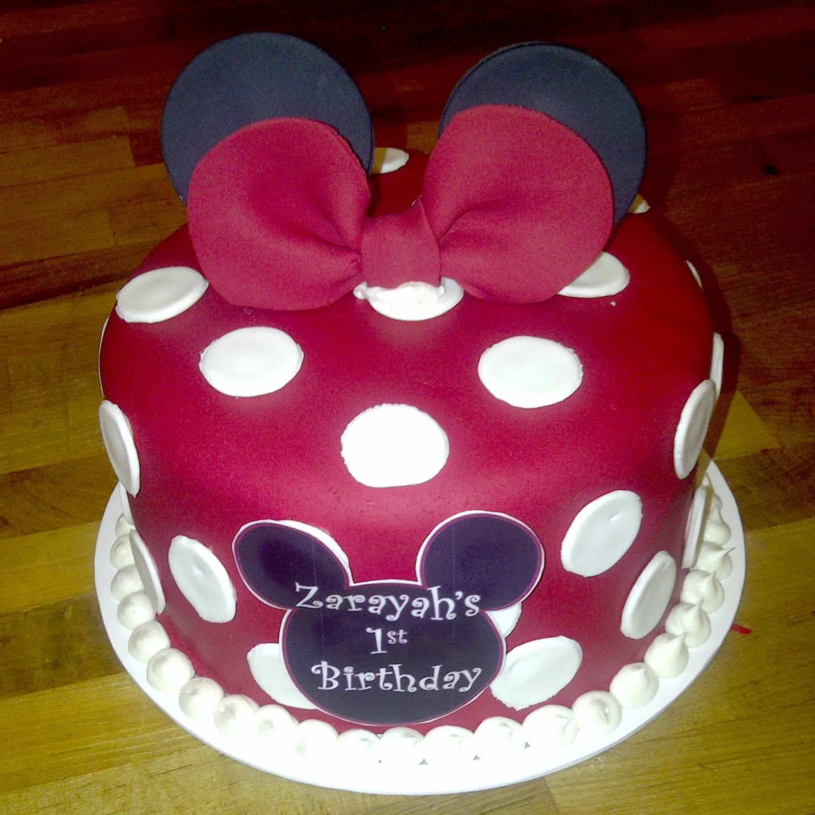 Hector's Custom Cakes: Minnie Mouse Theme