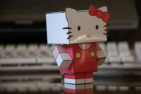 Hello Kitty de papel