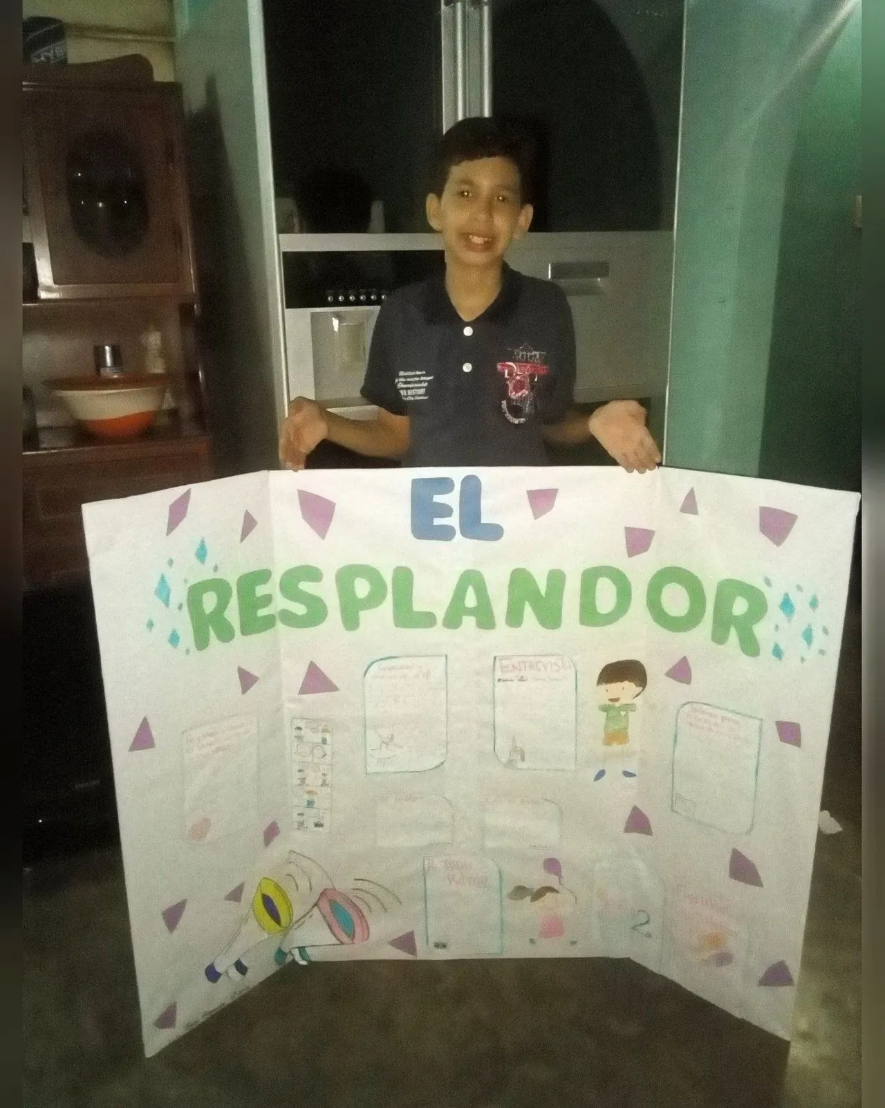 Mi hijo José Manuel realizó su periódico mural junto a su hermana mayor.  [ESP ENG] | PeakD