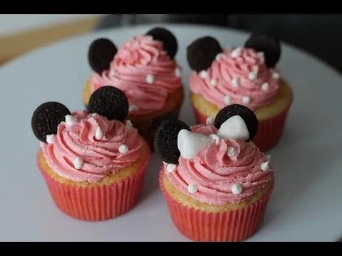 How to Make Minnie Mouse Cupcakes - YouTube
