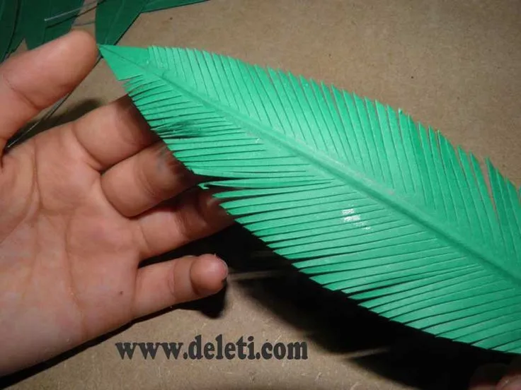 How to make a Paper Palm - Cómo hacer una palmera de papel ...