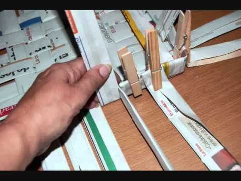 Como hacer cestas de papel de periodico.avi - YouTube