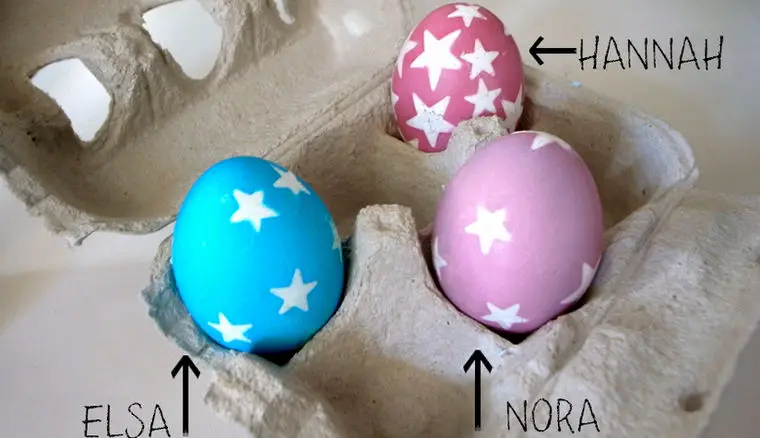 Huevos decorados con estrellitas - Manualidades Infantiles