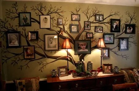 Una idea muy familiar para decorar una pared. Crear un árbol ...