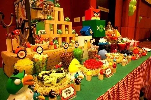 Idea para mesa de dulces Angry Birds | Angry birds party | Pinterest