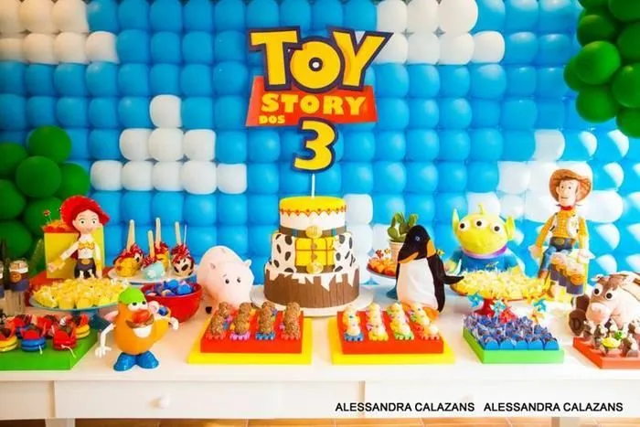 Idea de mesa de dulces cumpleaños Toy Story | Cumpleaños | Pinterest