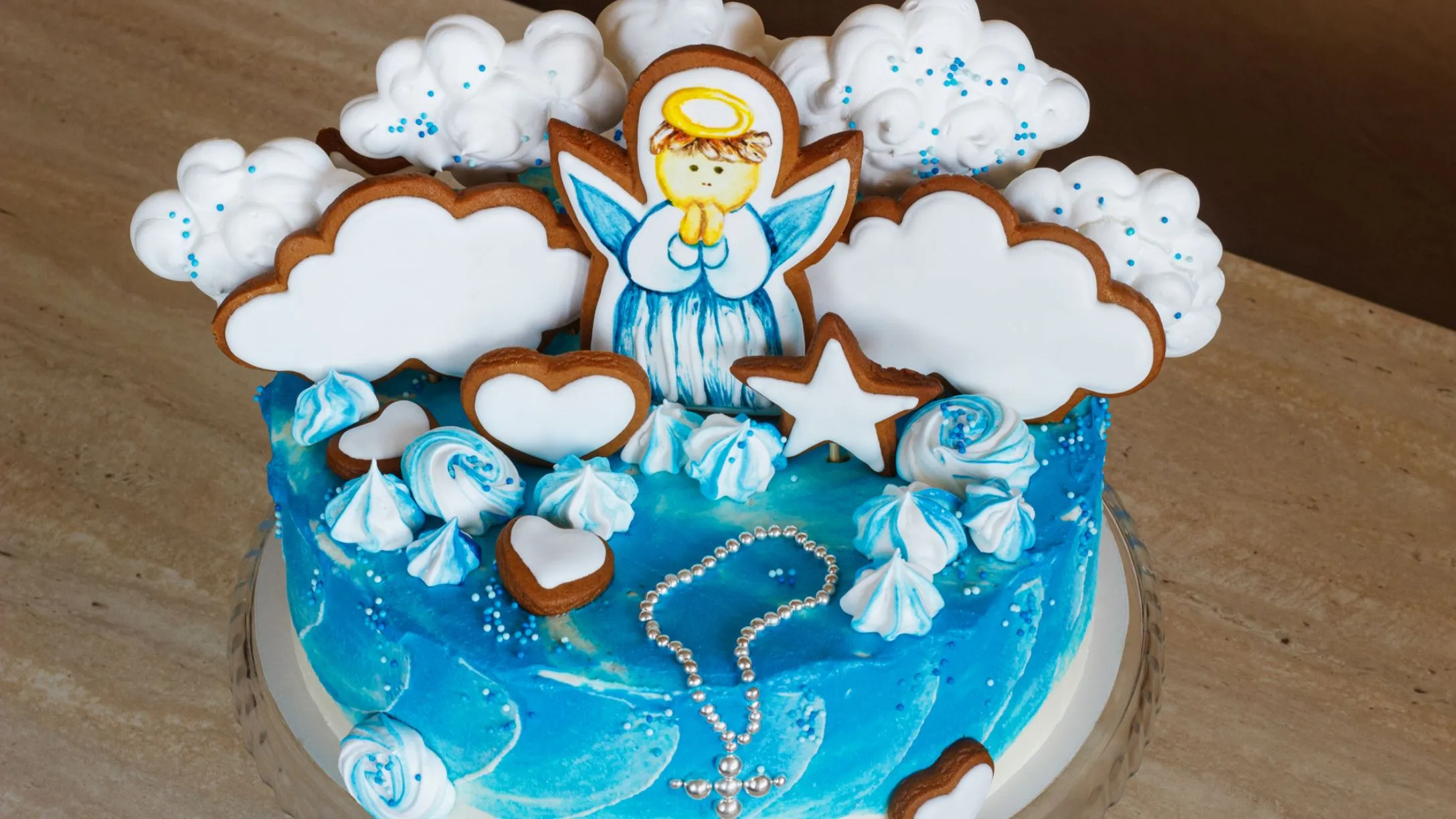 Ideas de bellos pasteles para el bautizo de tu bebé | MamasLatinas.com