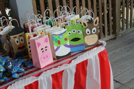 Ideas para decorar fiestas infantiles de Toy Story - Imagui