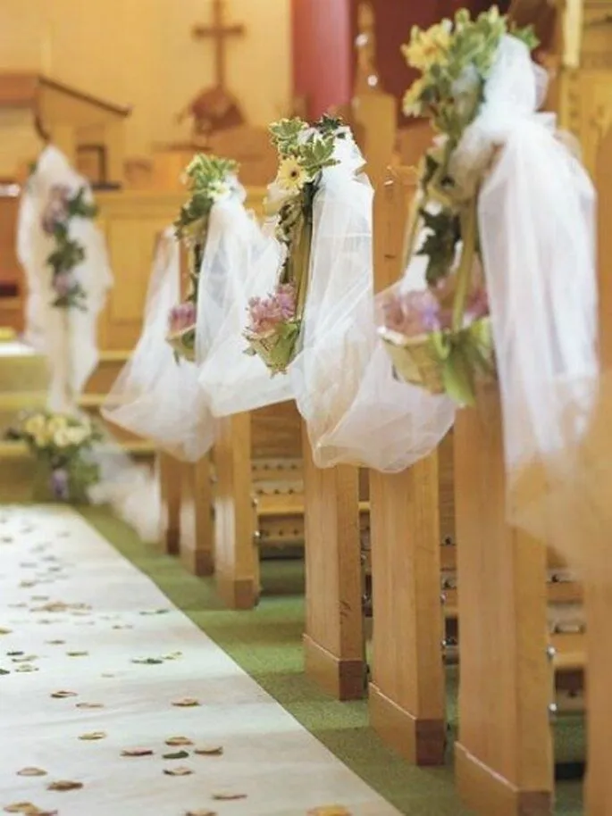 Ideas elegantes para decorar la Iglesia en la boda