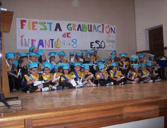 FIESTA DE GRADUACIÓN. EDUCACIÓN INFANTIL 2008 | Colegio Santa Rita