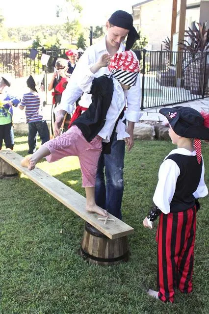 5 ideas para juegos para fiestas pirata - Paperblog 5 ideas para juegos para fiestas pirata - Paperblog