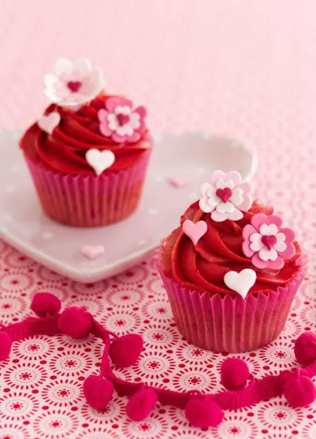 Ideas para regalar en San Valentín (II): flores y dulces no pueden ...