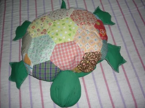 Imagen cojin en forma de tortuga - grupos.emagister.com
