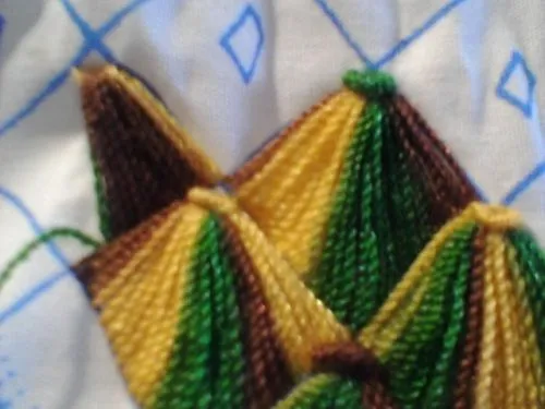 Imagen cojines bordados con cintas grupos - Imagui