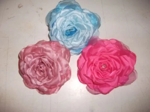 Imagen rosas de tela - grupos.emagister.com
