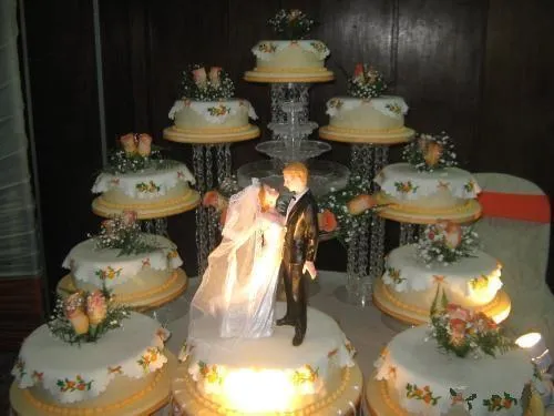 Modelos de tortas para matrimonio religioso - Imagui