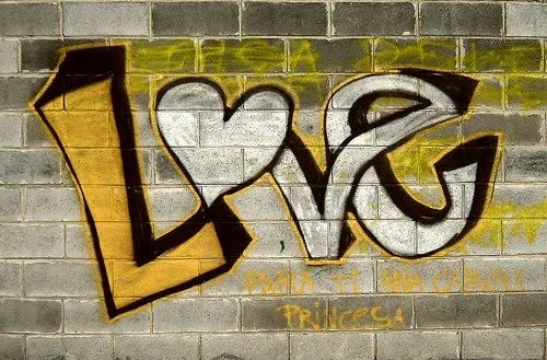 Graffiti de corazones de amor - Imagui