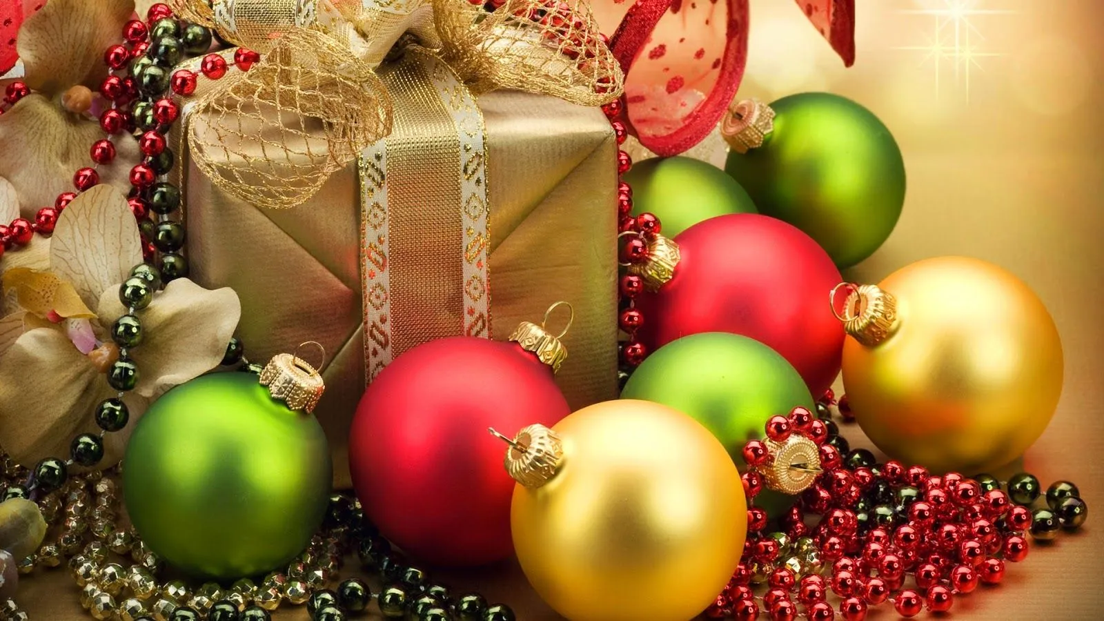 Imágenes Hilandy: Fondo de Pantalla Navidad regalo con bolas de ...